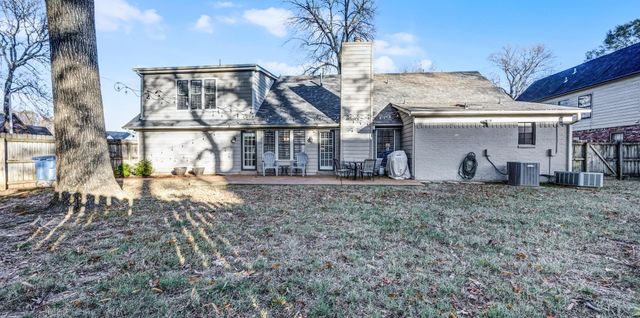 1883 EDWARDS MILL RD, Germantown, TN 38139