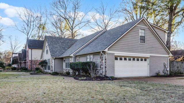 1883 EDWARDS MILL RD, Germantown, TN 38139