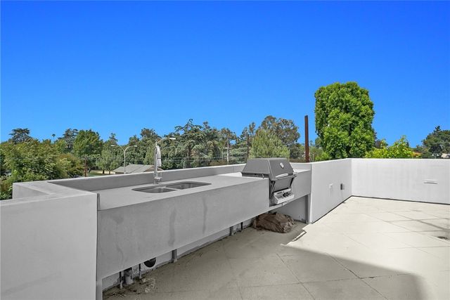 210 N Monterey Street 304, Alhambra, CA 91801