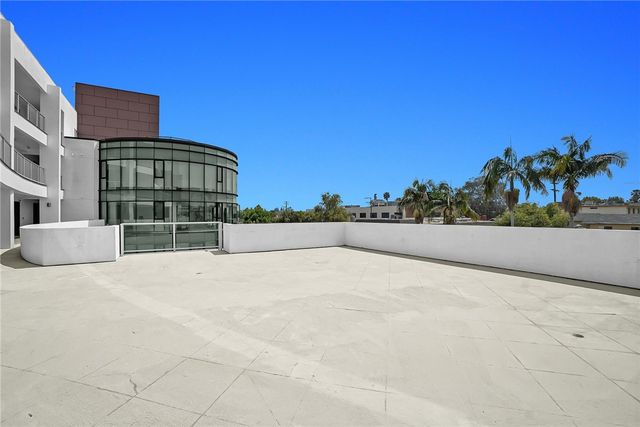 210 N Monterey Street 304, Alhambra, CA 91801