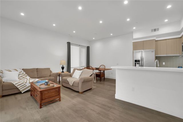 210 N Monterey Street 304, Alhambra, CA 91801