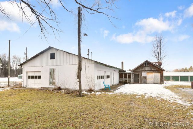 20449 W Howard City-Edmore, Reynolds Twp, MI 49329