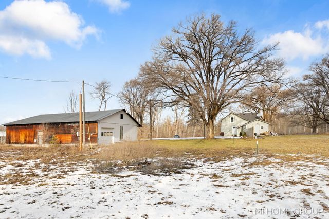 20449 W Howard City-Edmore, Reynolds Twp, MI 49329