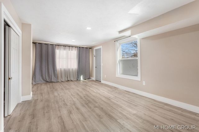 20449 W Howard City-Edmore, Reynolds Twp, MI 49329