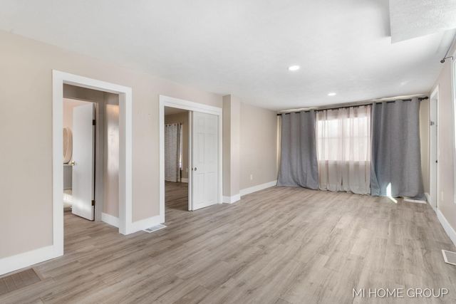 20449 W Howard City-Edmore, Reynolds Twp, MI 49329