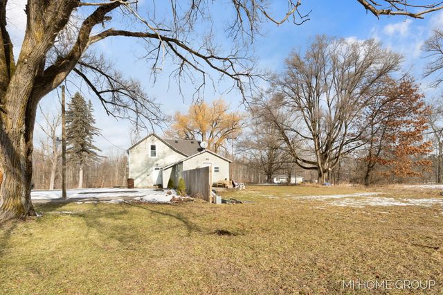 20449 W Howard City-Edmore, Reynolds Twp, MI 49329