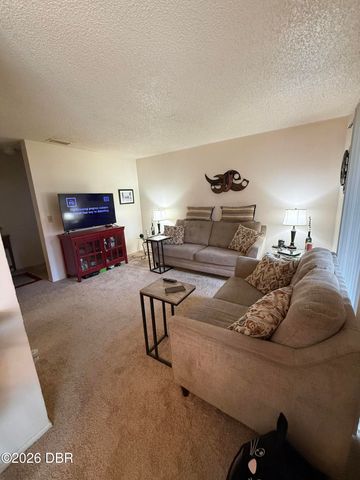 417 Banana Cay Dr Apt F, South Daytona, FL 32119
