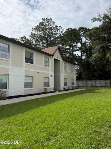 417 Banana Cay Dr Apt F, South Daytona, FL 32119