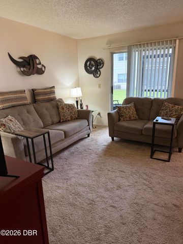 417 Banana Cay Dr Apt F, South Daytona, FL 32119