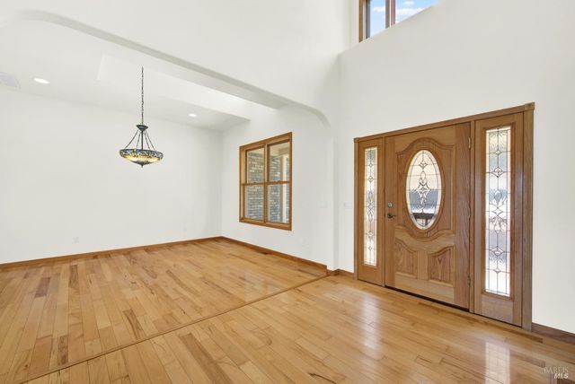 2136 Vineyard Hills Ct, Vacaville, CA 95688