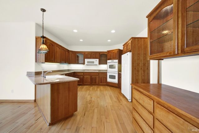 2136 Vineyard Hills Ct, Vacaville, CA 95688