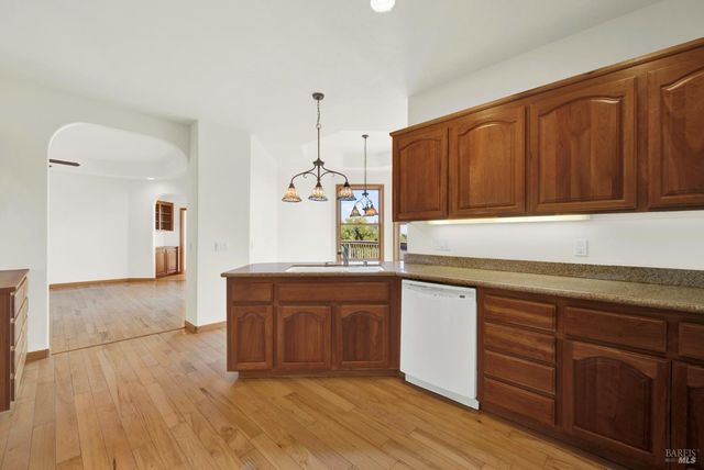 2136 Vineyard Hills Ct, Vacaville, CA 95688