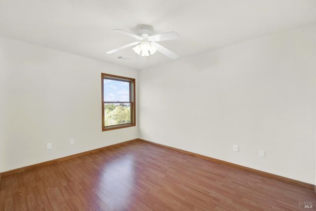 2136 Vineyard Hills Ct, Vacaville, CA 95688