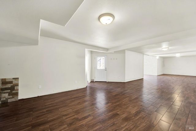 2136 Vineyard Hills Ct, Vacaville, CA 95688