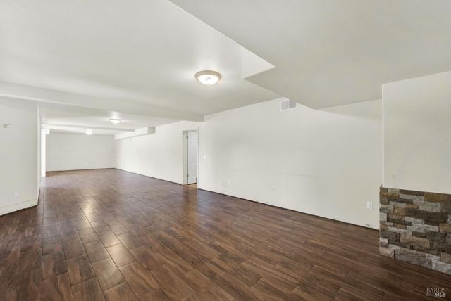 2136 Vineyard Hills Ct, Vacaville, CA 95688