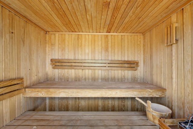 2136 Vineyard Hills Ct, Vacaville, CA 95688