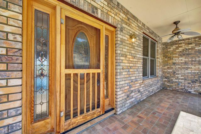 2136 Vineyard Hills Ct, Vacaville, CA 95688