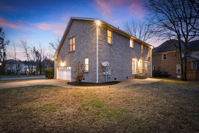 901 West Point Cove, Hermitage, TN 37076