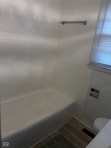 711 Howard Road, Greenwood, IN 46142