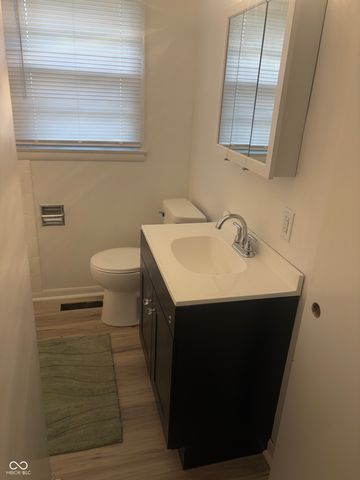 711 Howard Road, Greenwood, IN 46142