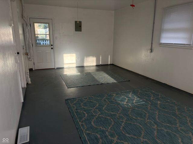 711 Howard Road, Greenwood, IN 46142