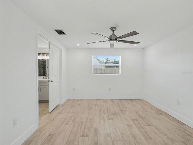 802 WHITE HERON BOULEVARD, Ruskin, FL 33570