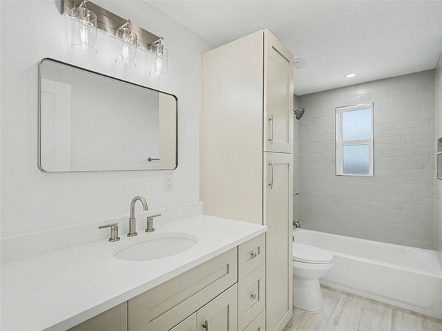 802 WHITE HERON BOULEVARD, Ruskin, FL 33570