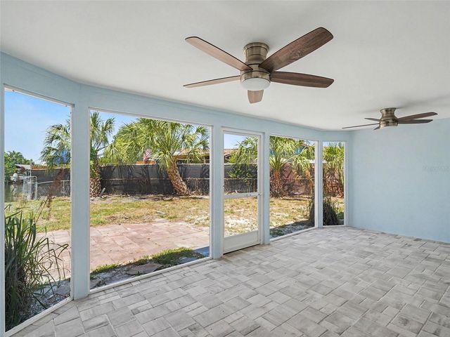 802 WHITE HERON BOULEVARD, Ruskin, FL 33570