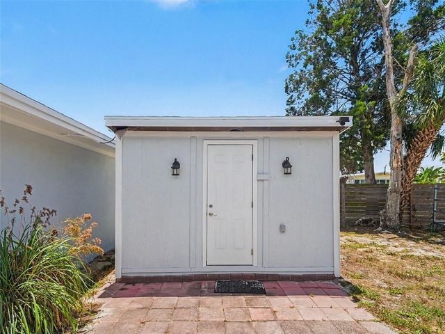 802 WHITE HERON BOULEVARD, Ruskin, FL 33570