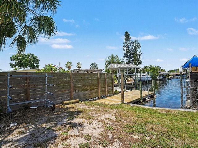 802 WHITE HERON BOULEVARD, Ruskin, FL 33570