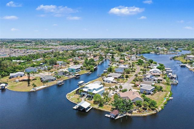 802 WHITE HERON BOULEVARD, Ruskin, FL 33570