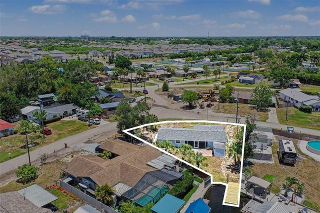 802 WHITE HERON BOULEVARD, Ruskin, FL 33570