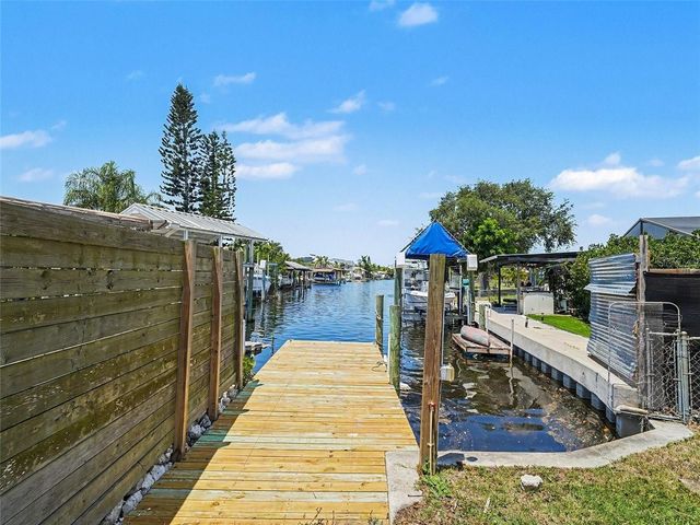 802 WHITE HERON BOULEVARD, Ruskin, FL 33570