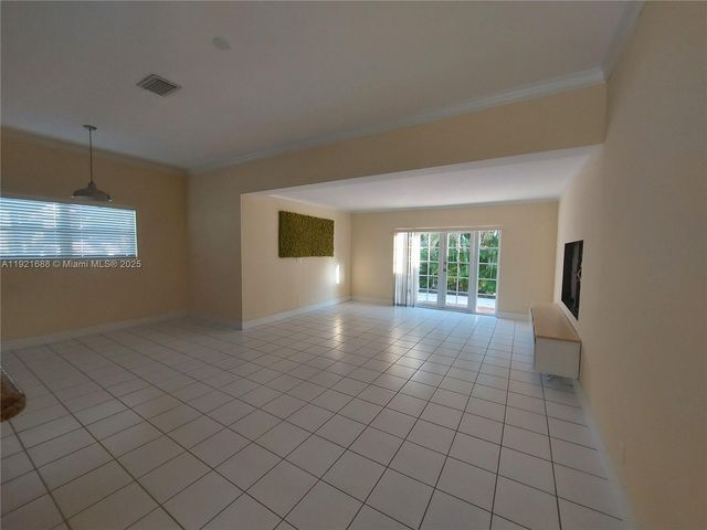 8105 SW 17th Ter, Miami, FL 33155