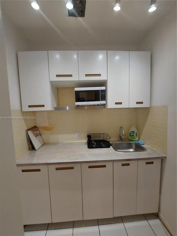 8105 SW 17th Ter, Miami, FL 33155