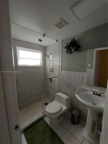 8105 SW 17th Ter, Miami, FL 33155