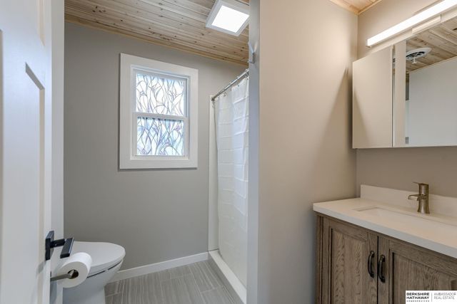 217 W Charles Street, Valley, NE 68064