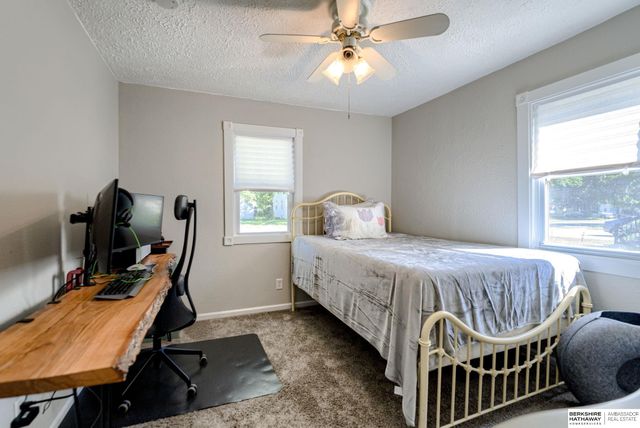 217 W Charles Street, Valley, NE 68064