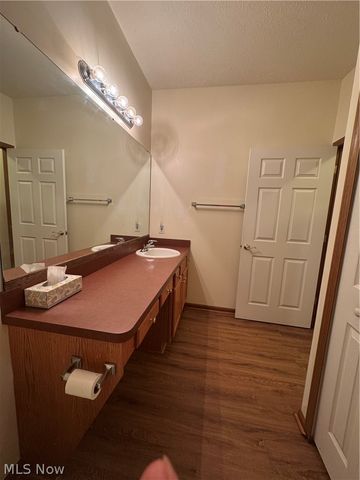 2474 Capulet Court, Avon, OH 44011