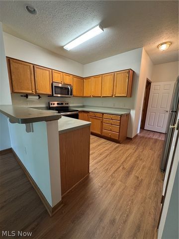 2474 Capulet Court, Avon, OH 44011