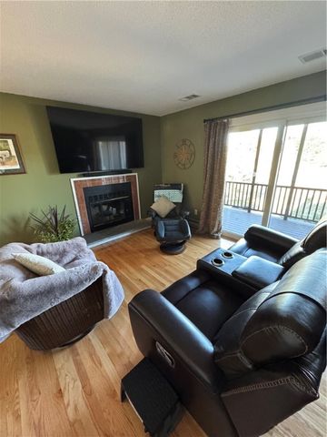 18 Palmer Circle, Hopkinton, RI 02832