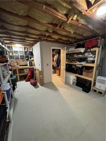 18 Palmer Circle, Hopkinton, RI 02832