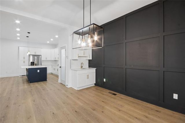 2438 2nd Street NW, Atlanta, GA 30318