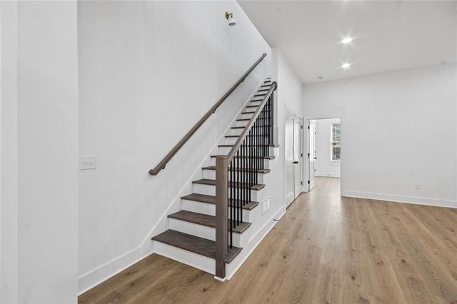 2438 2nd Street NW, Atlanta, GA 30318