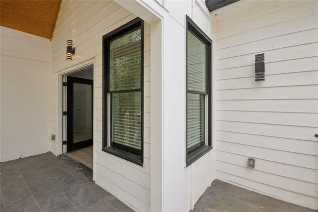 2438 2nd Street NW, Atlanta, GA 30318