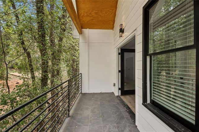 2438 2nd Street NW, Atlanta, GA 30318