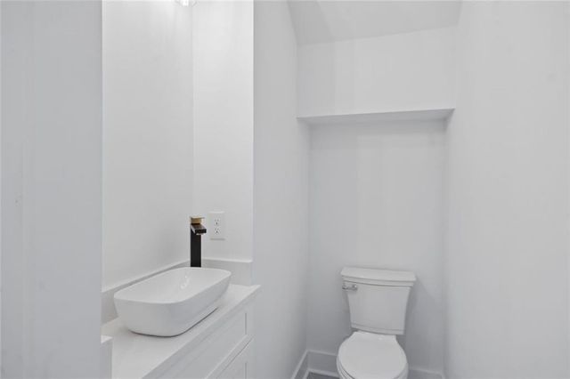 2438 2nd Street NW, Atlanta, GA 30318