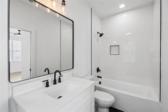 2438 2nd Street NW, Atlanta, GA 30318