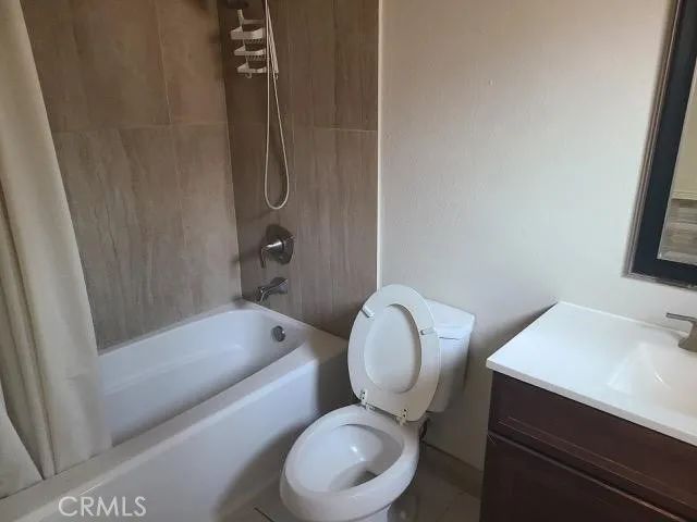 944 W 74th, Los Angeles, CA 90044