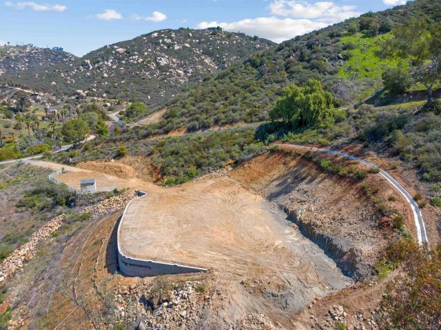 827 Eucalyptus Woods Rd. R006, San Marcos, CA 92069